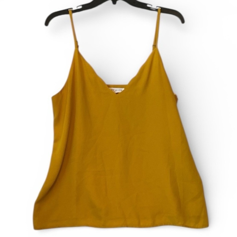 Socialite‎ Gold Blouse.Large